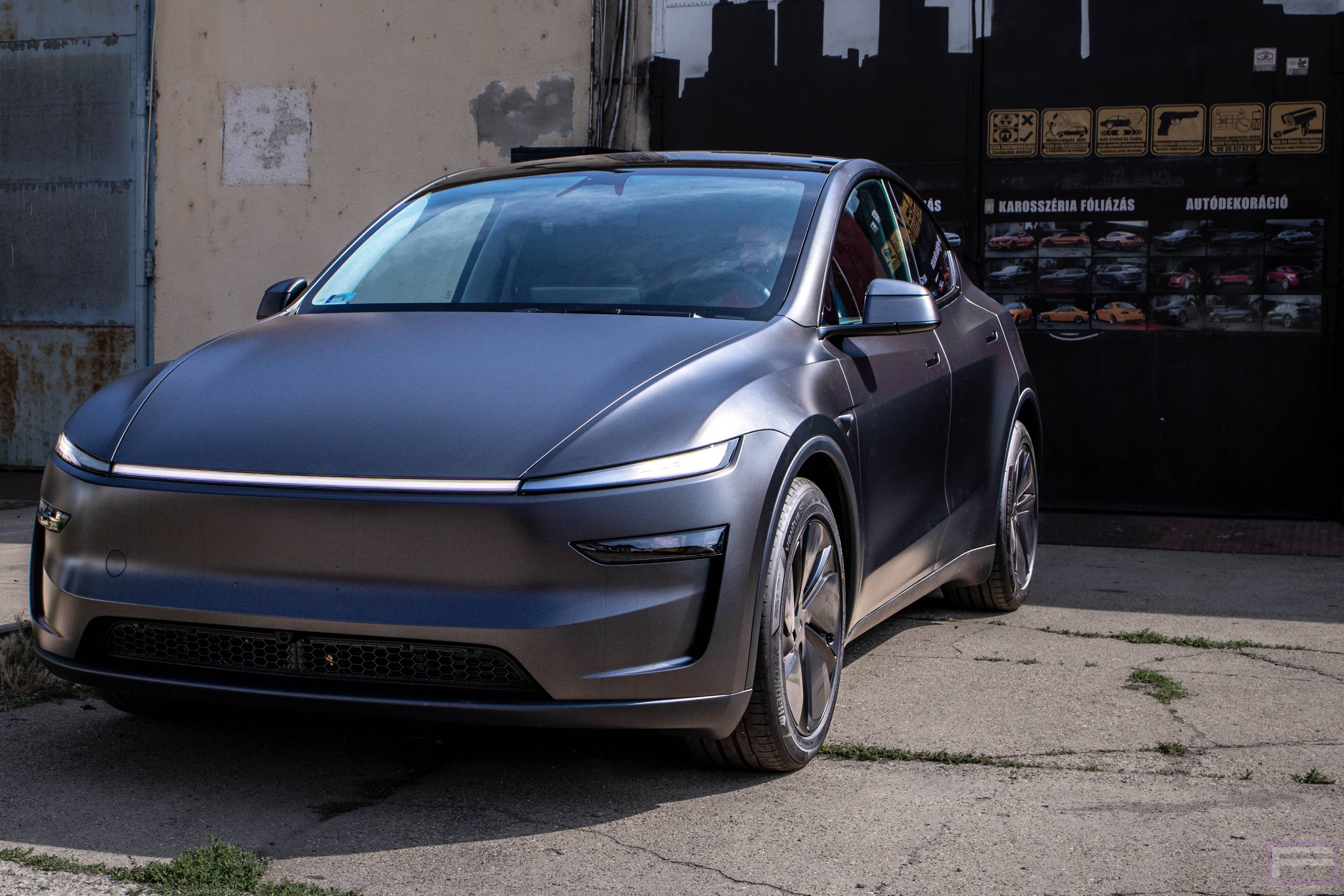 Model 3 Juniter 2025 szatén apolló szürke Tesla fóliázás - Teckwrap Apollo Grey SMT06 Teslafólia fejléc