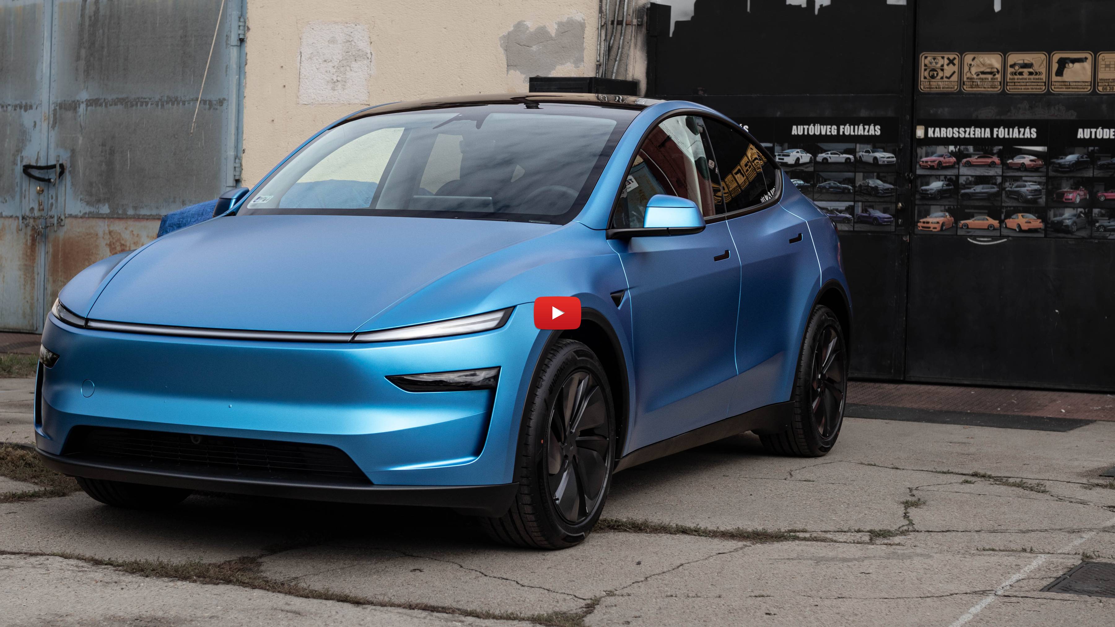 Model Y Juniter 2025 matt kék Tesla fóliázás - Oracal Azure Metallic Matt 970-197 Teslafólia videó